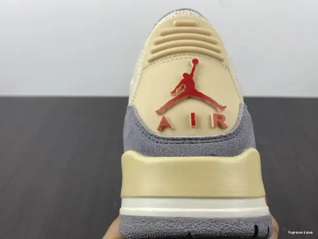 HYPE Jordan DH7139-100 Retro Muslin 3 Air 0521